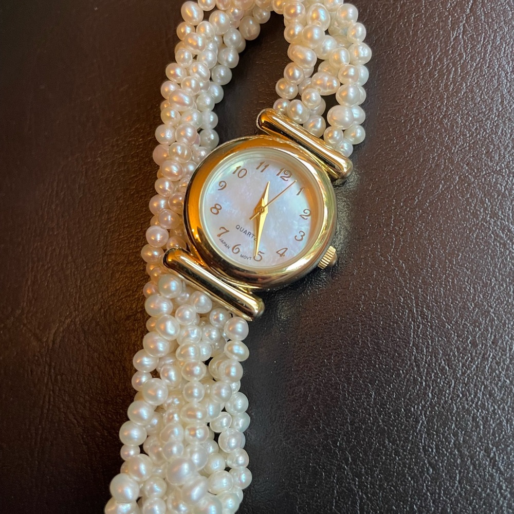Vintage Women's White and Gold Watch